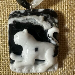 Stone Black and White Carved Stone Cat Panther Necklace with Pendant